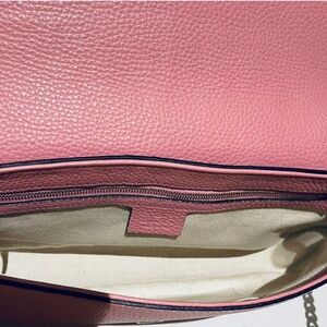 Gucci Grained leather Soho Chain Flap